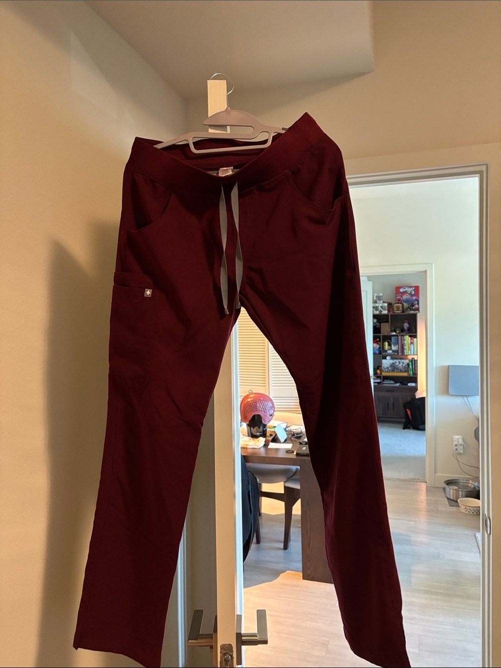 Figs Straight-Leg Scrub Pants in Burgundy